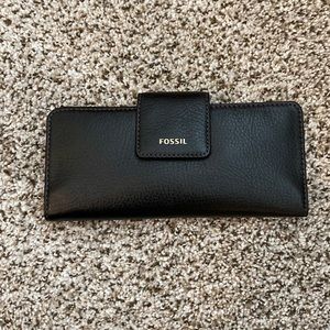 Fossil Madison Clutch Black NWT